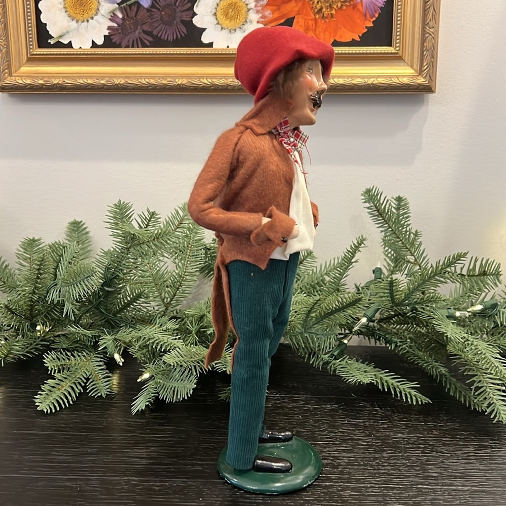 Byers’ Choice Caroler - Picture 4 of 8